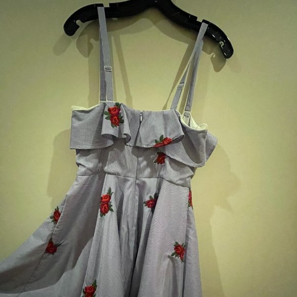 GUESS dress, size Medium, blue & white - Picture 3 of 8